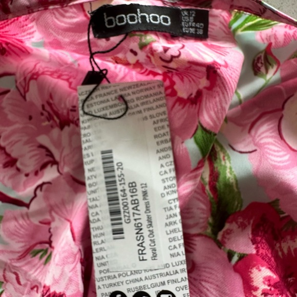 Boohoo Floral Cut Out Dress - Picture 4 of 4